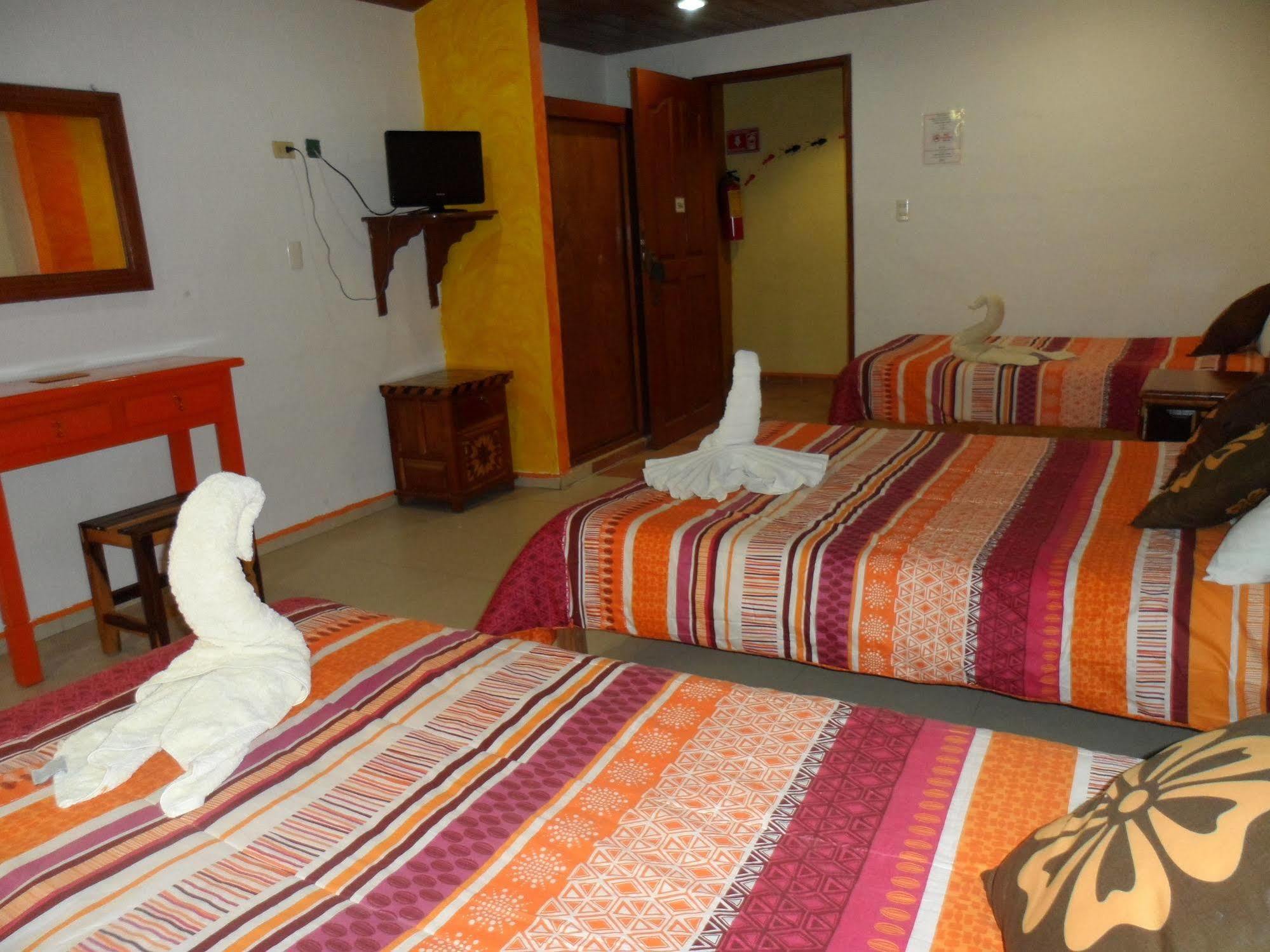 Hotel El Hormiguero Playa del Carmen Luaran gambar